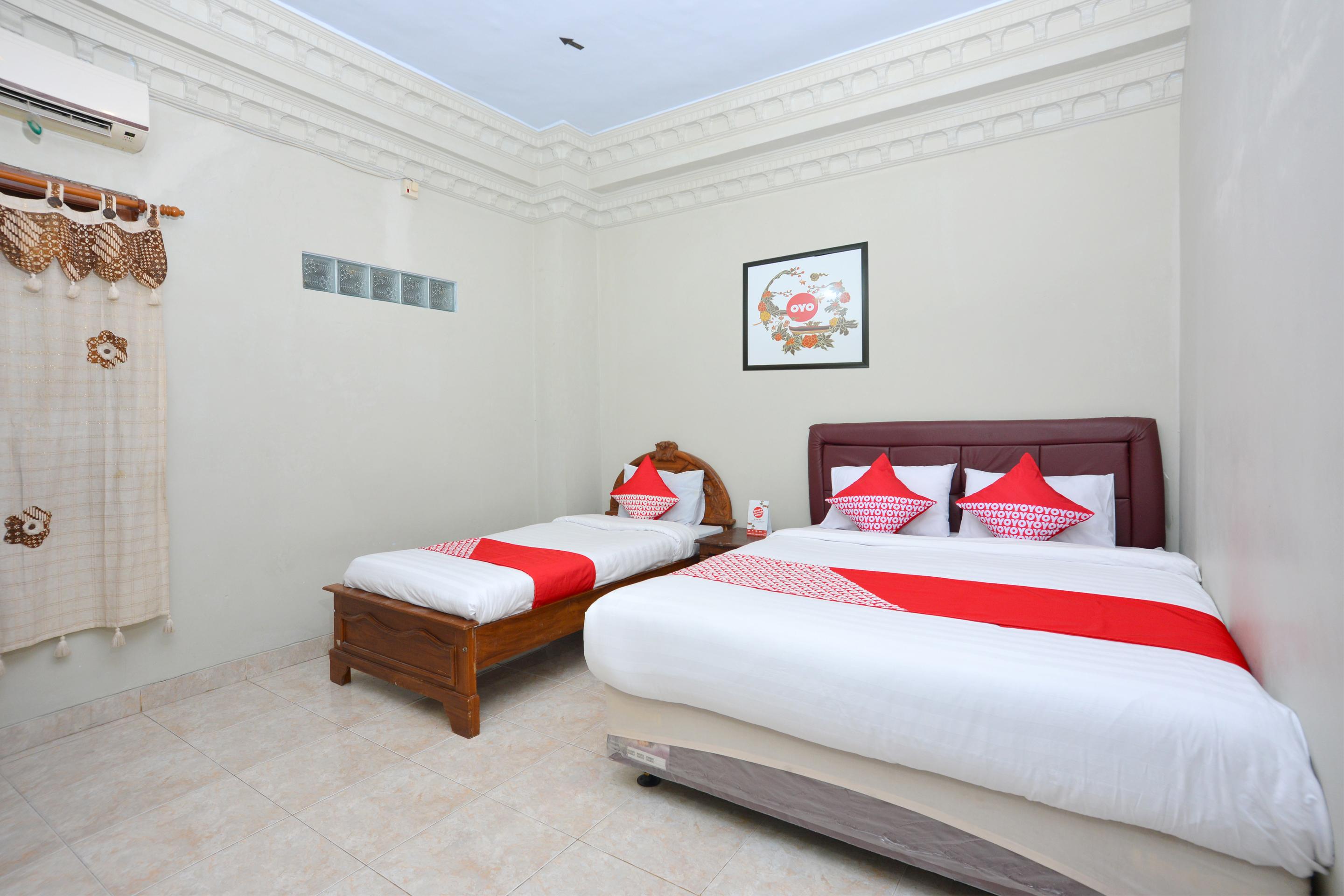 Oyo 586 Hotel Wijaya Kalasan Exterior foto